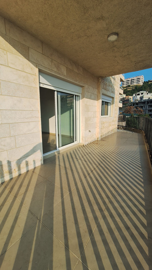 Apartment for sale in Nahr Ibrahim - شقة للبيع في نهر إبراهيم