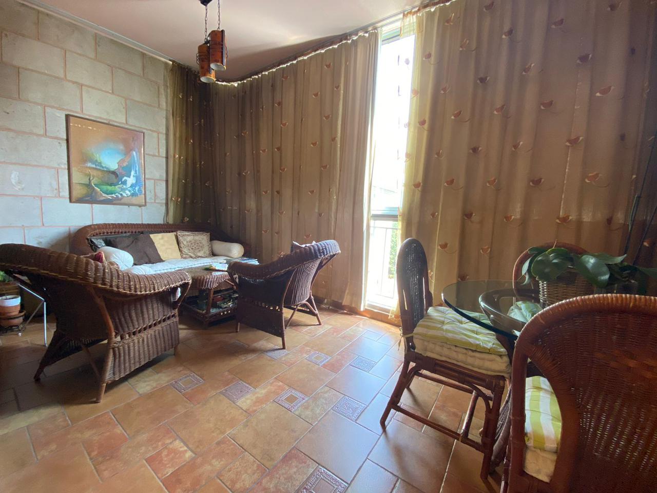 Apartment for sale in Ballouneh - شقة للبيع في بلونة