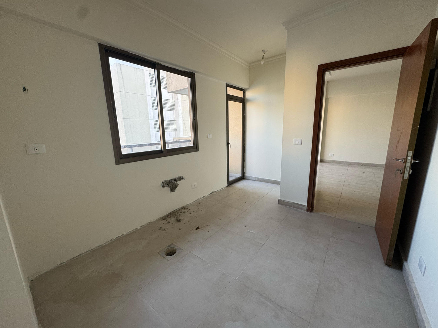 Apartment for sale in baouchriyeh - شقة للبيع في بوشريه