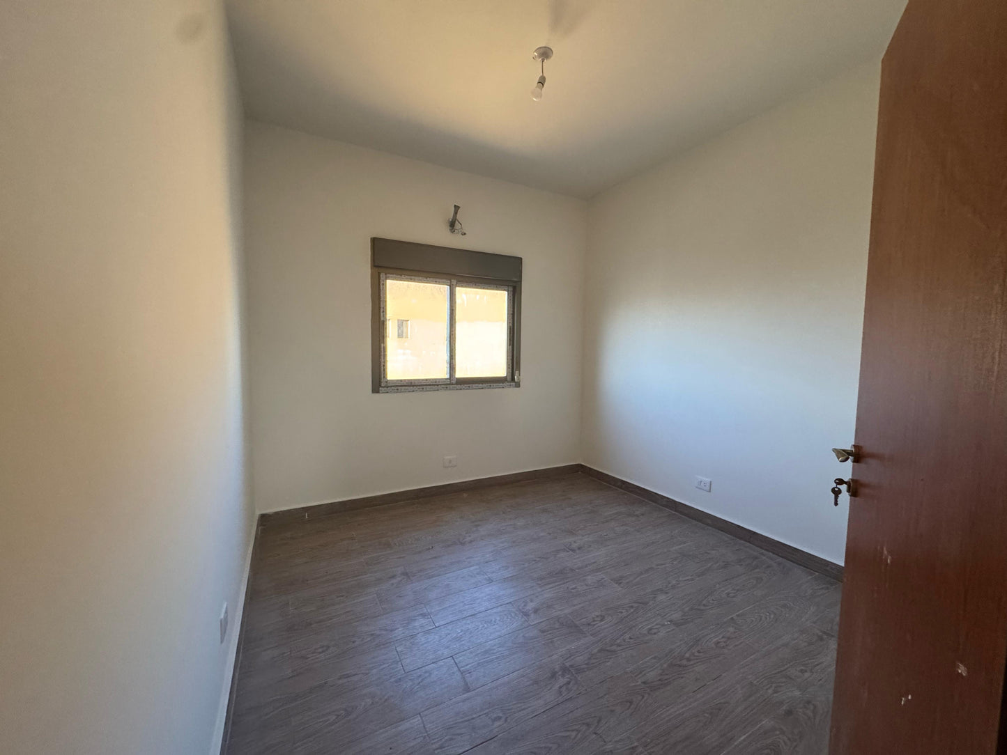 Apartment for sale in baouchriyeh - شقة للبيع في بوشريه