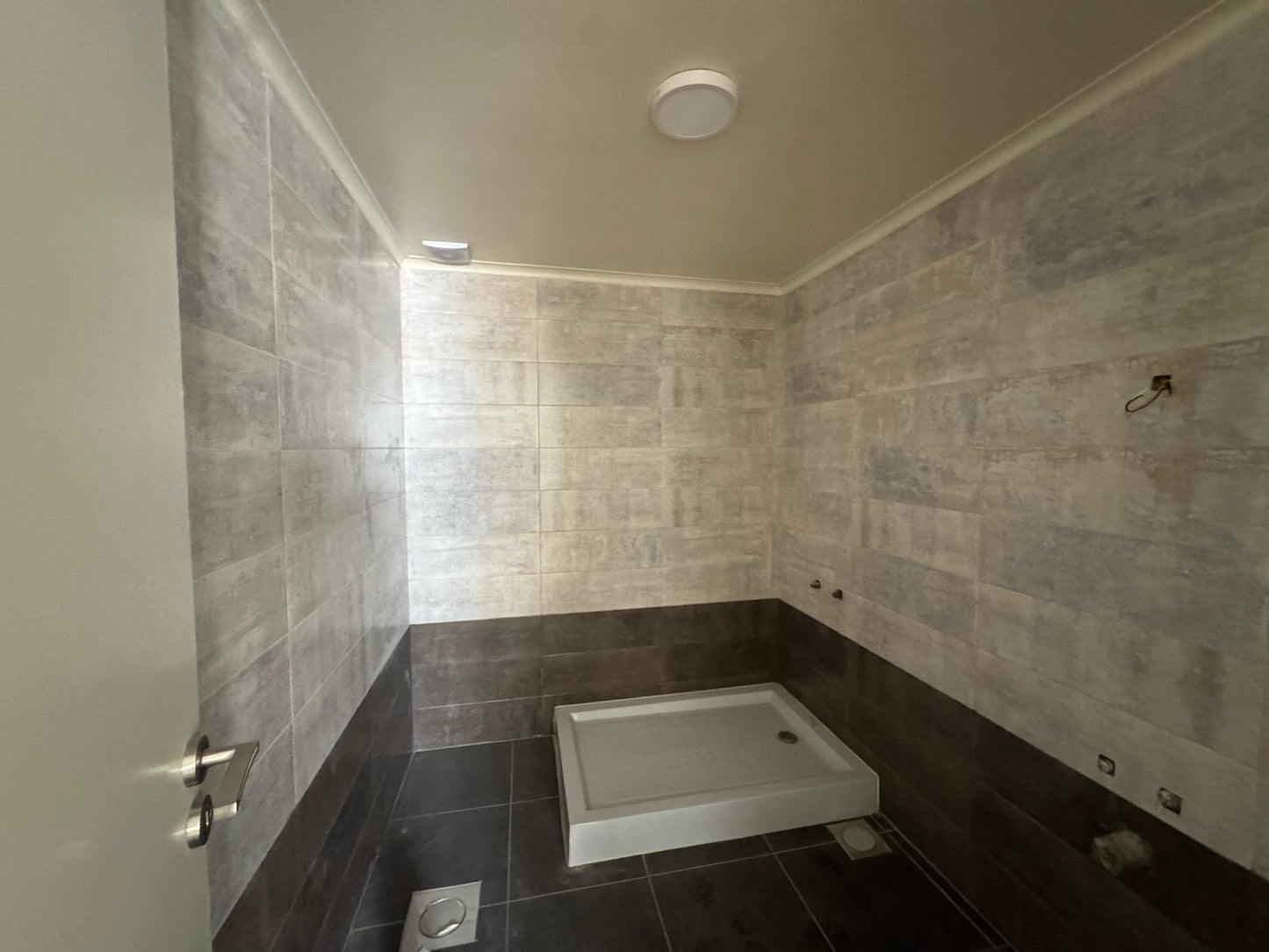 Apartment for sale in Tilal Ain Saadeh - شقة للبيع في تلال عين سعادة