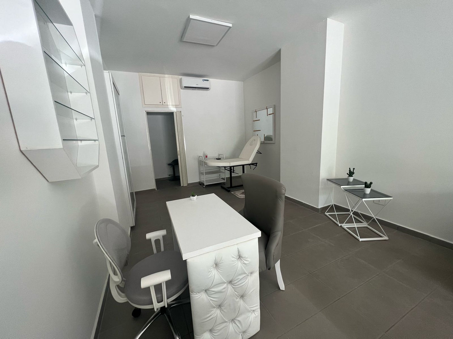 Shop for rent in Zouk Mikael - محل للإيجار في زوق مكايل