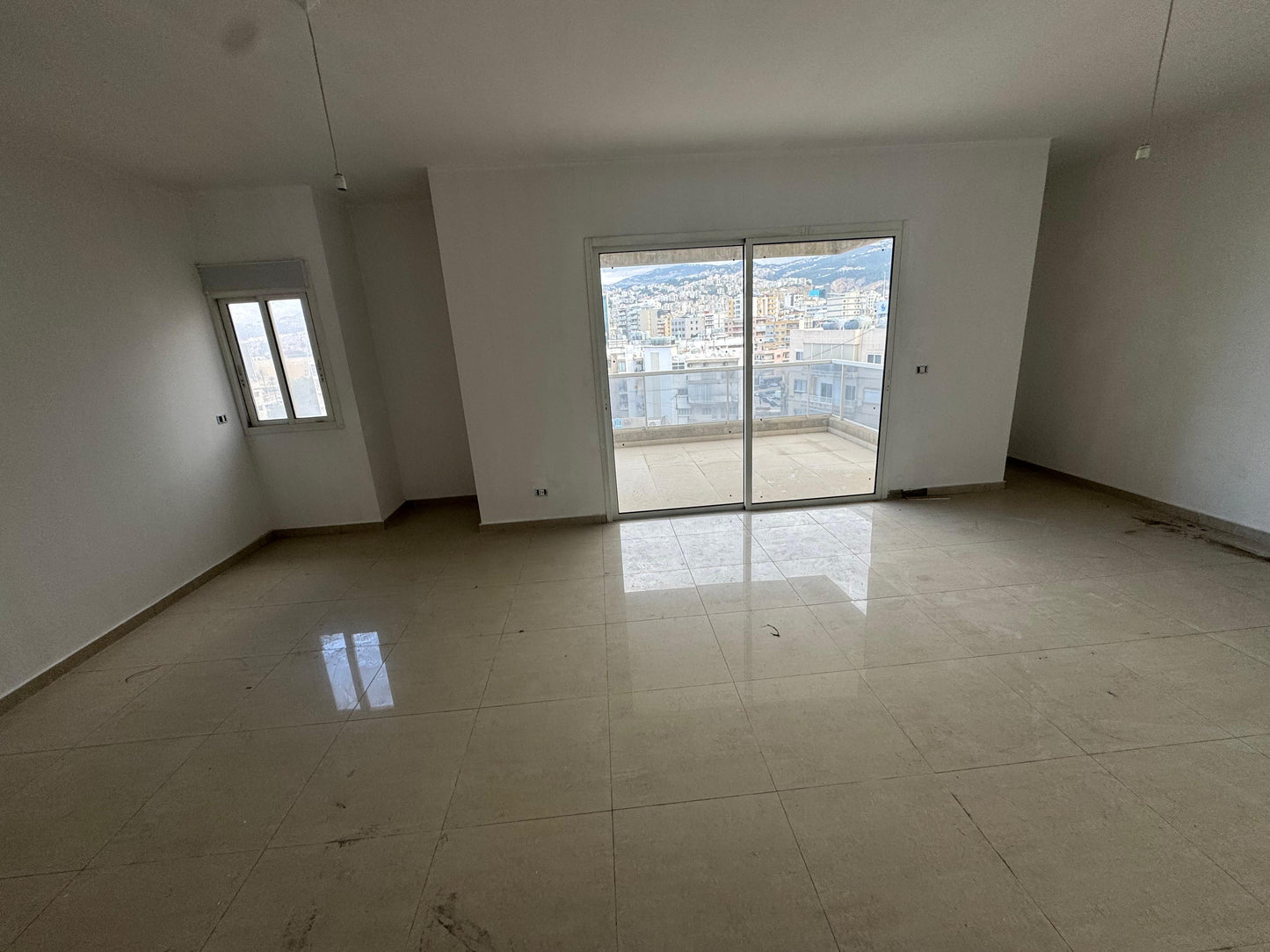 Apartment for sale in Jdeideh - شقة للبيع في الجديدة