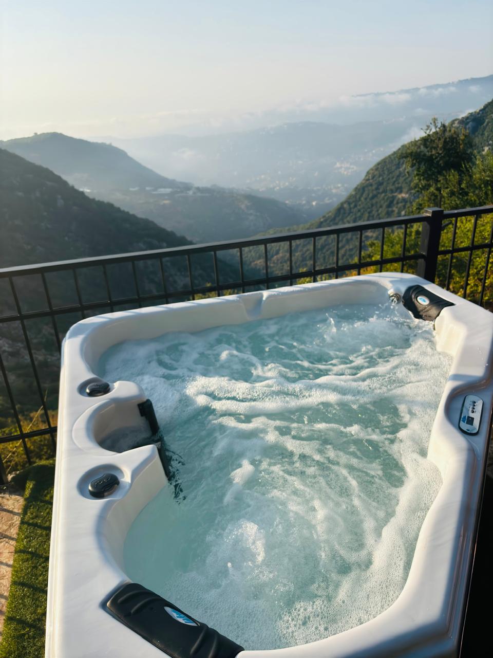 Land with an Old House in Chahtoul - أرض مع منزل قديم في شحتول