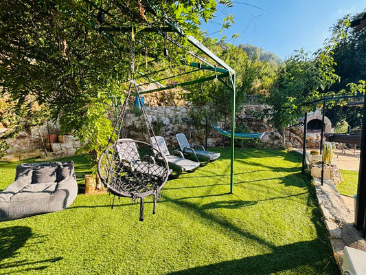 Land with an Old House in Chahtoul - أرض مع منزل قديم في شحتول