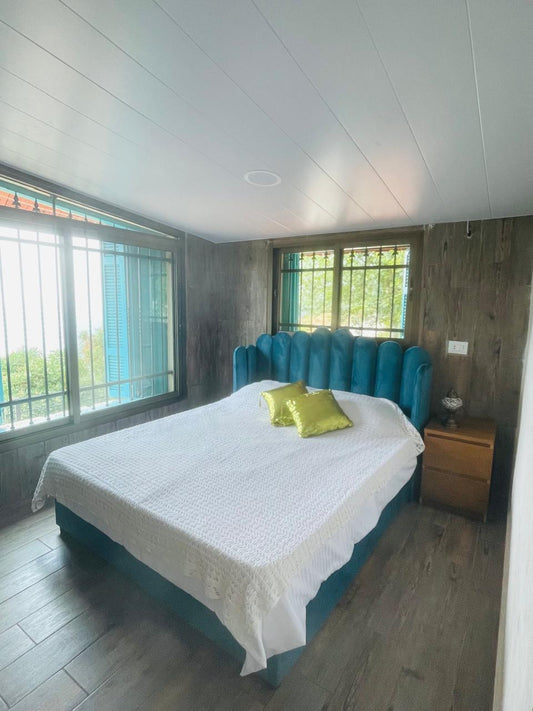 Land with an Old House in Chahtoul - أرض مع منزل قديم في شحتول