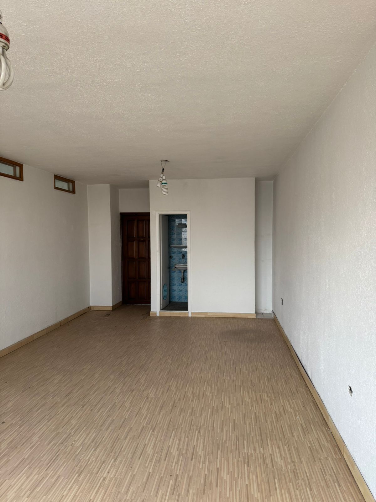 Showroom for sale in Sed El Baouchriyeh - معرض للبيع في سد البوشريه