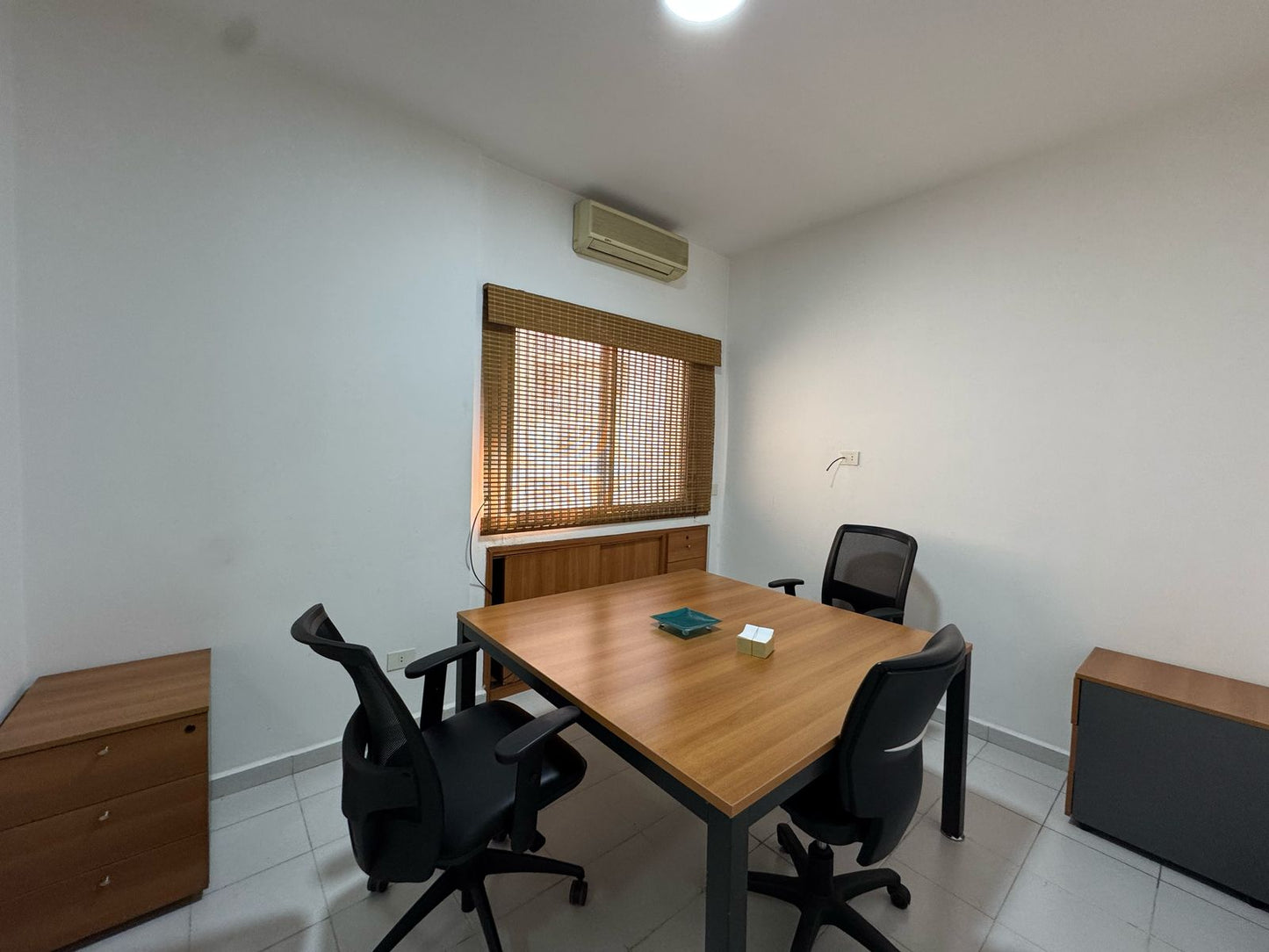 Office for rent in Baouchriyeh - مكتب للإيجار في البوشريه