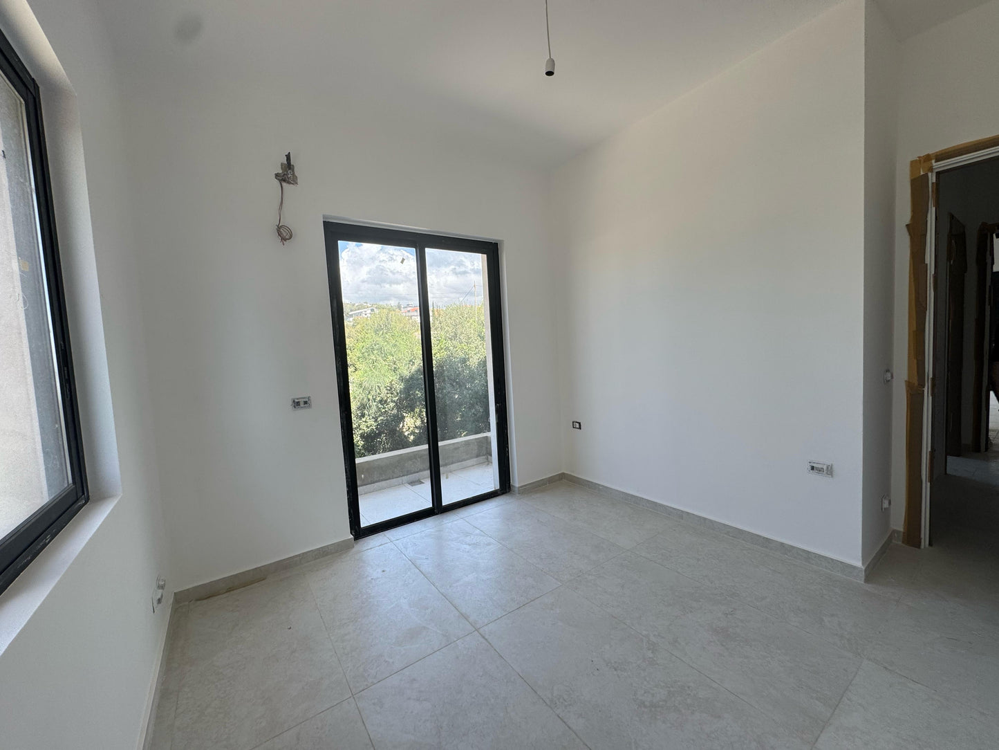 Apatment for sale in Dbayeh - شقة للبيع في ضبية