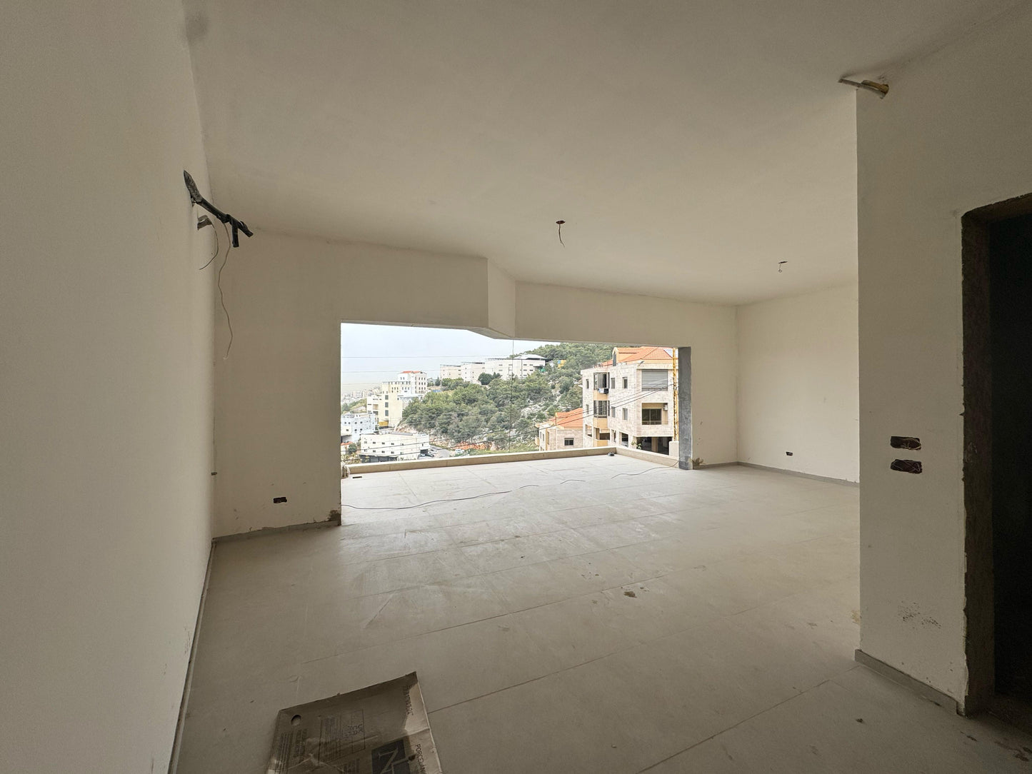 Apartment for sale in Tilal Ain Saadeh -شقة للبيع في تلال عين سعاده