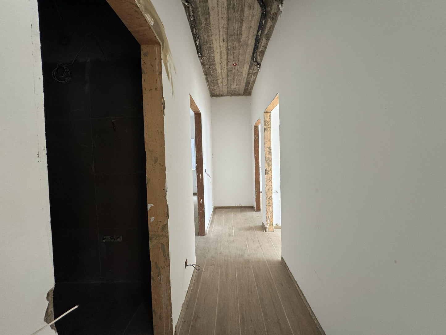 Apartment for sale in Tilal Ain Saadeh -شقة للبيع في تلال عين سعاده