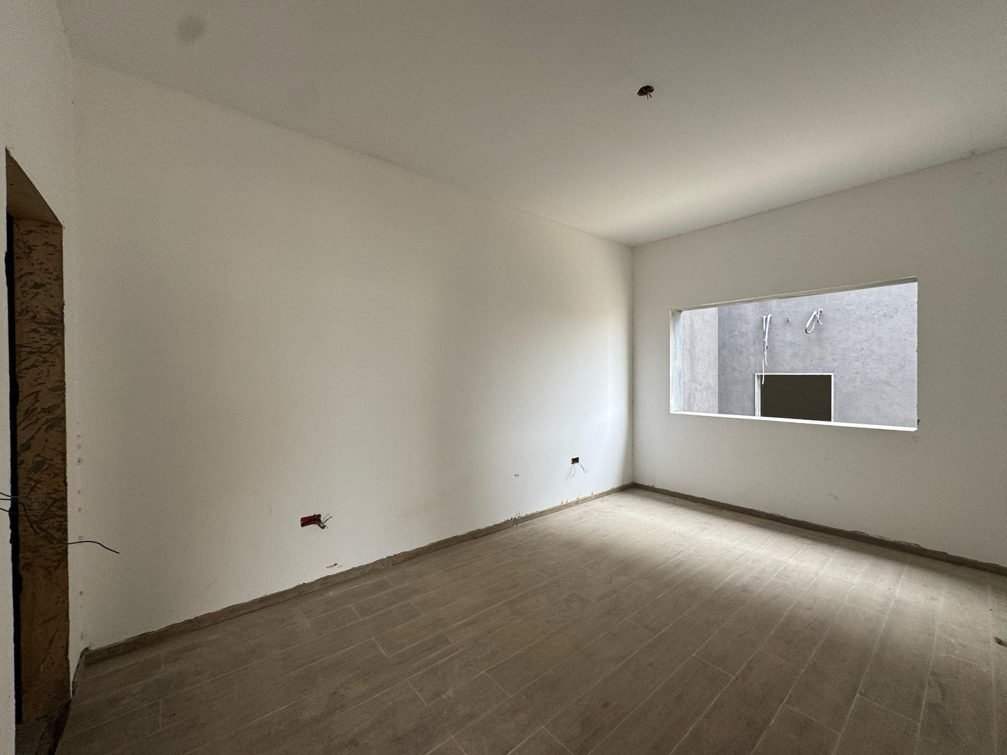 Apartment for sale in Tilal Ain Saadeh -شقة للبيع في تلال عين سعاده