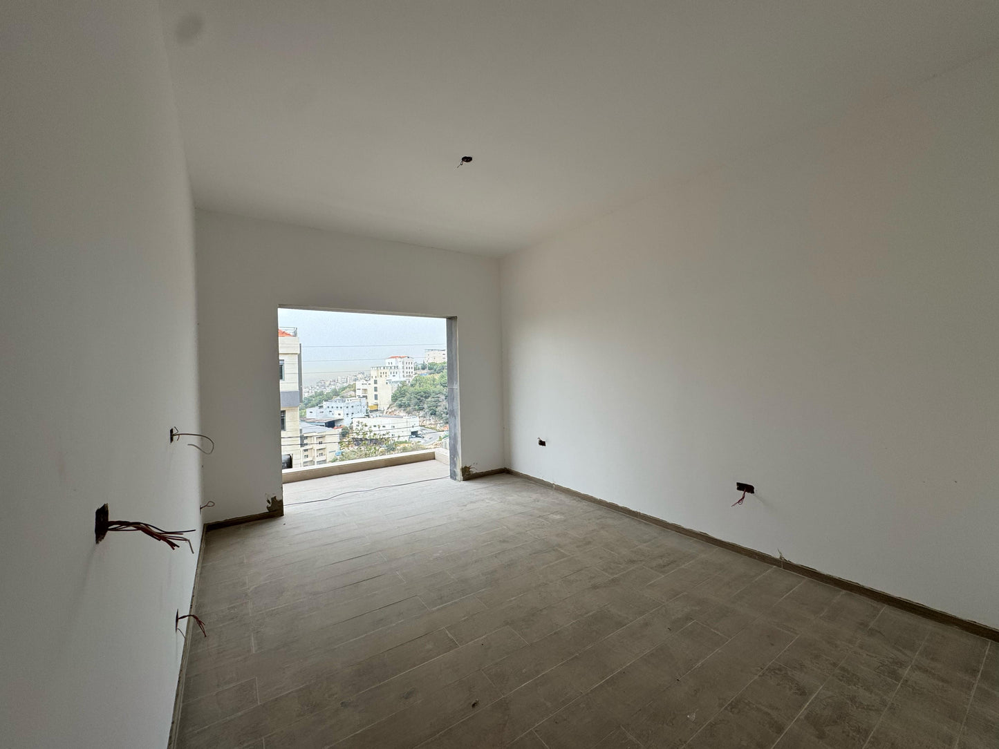 Apartment for sale in Tilal Ain Saadeh - شقة للبيع في تلال عين سعاده