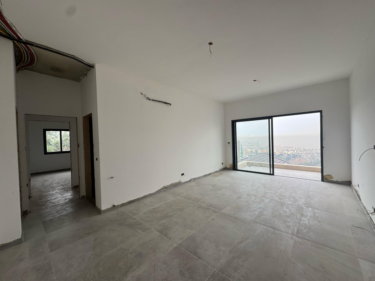 Apartment for sale in Tilal Ain Saadeh - شقة للبيع في تلال عين سعاده