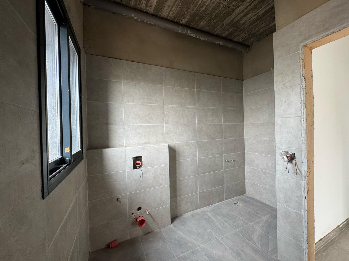 Apartment for sale in Tilal Ain Saadeh - شقة للبيع في تلال عين سعاده