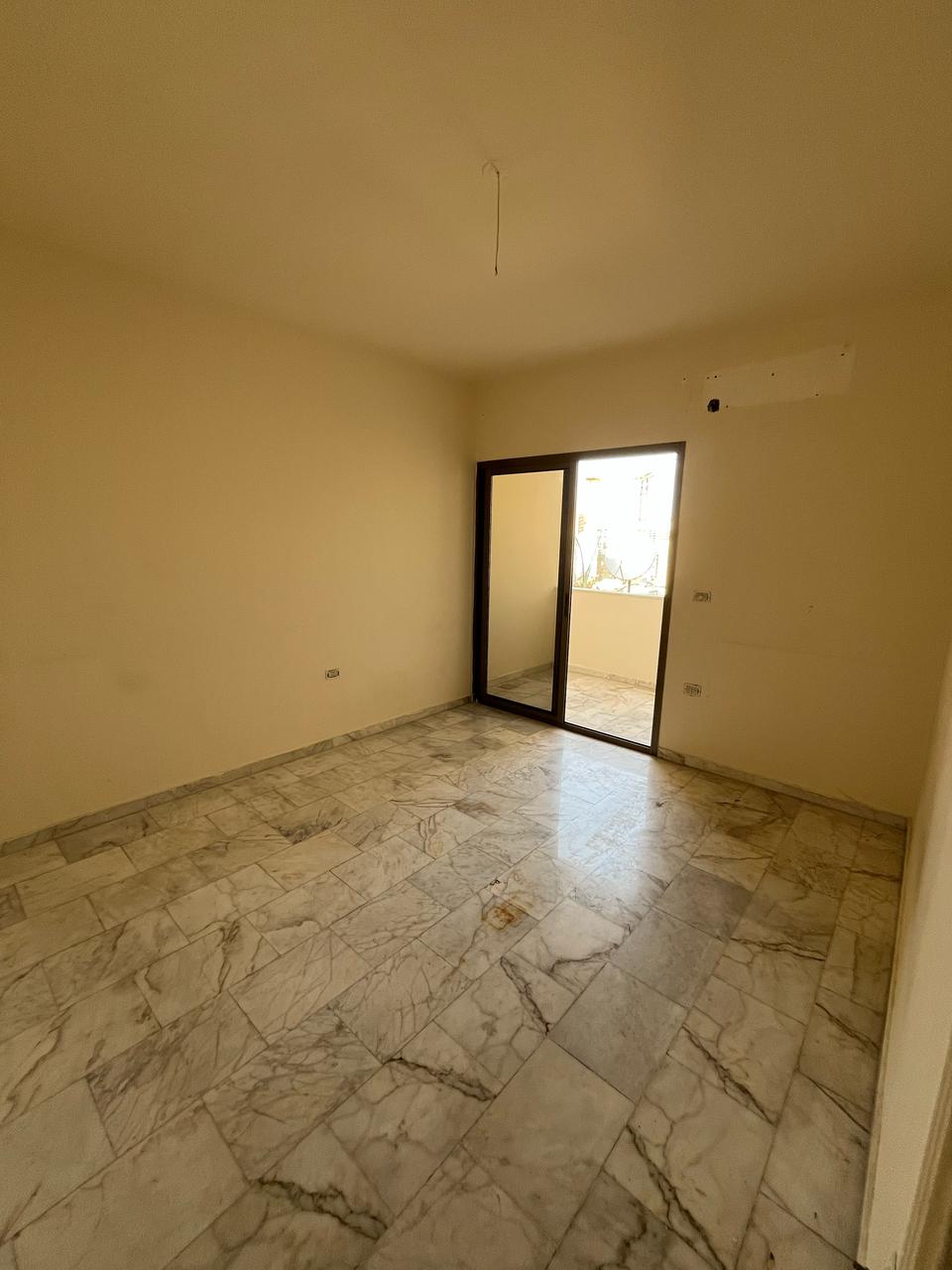 Apartment for sale in Beirut - شقة للبيع في بيروت