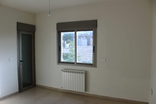 Apartment for sale in Ain Aar - شقة للبيع في عين عار