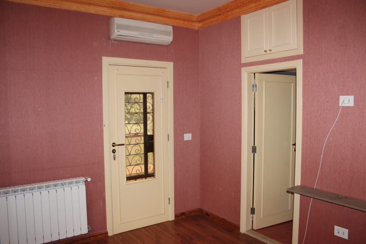 Villa for rent in Ain Aar - فيلا للإيجار في عين عار