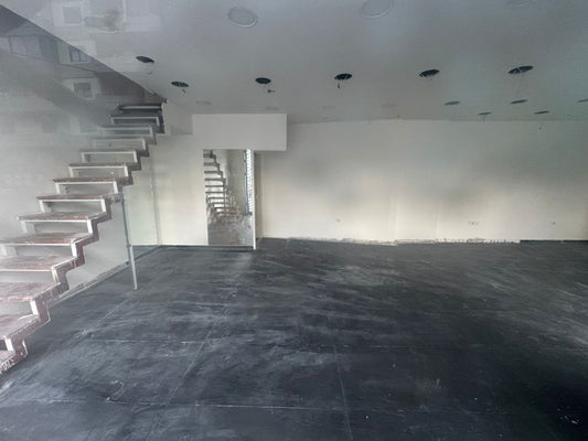 Store for rent in Jdeideh - محل للإيجار في الجديدة