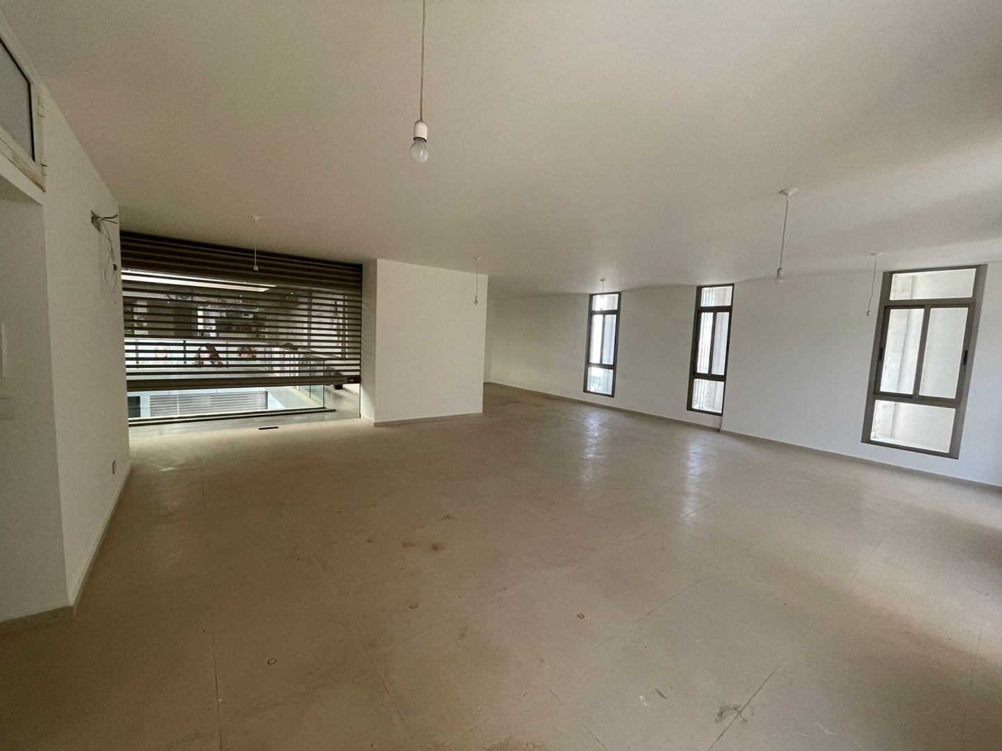 Office for sale in Amchit - مكتب للبيع في عمشيت