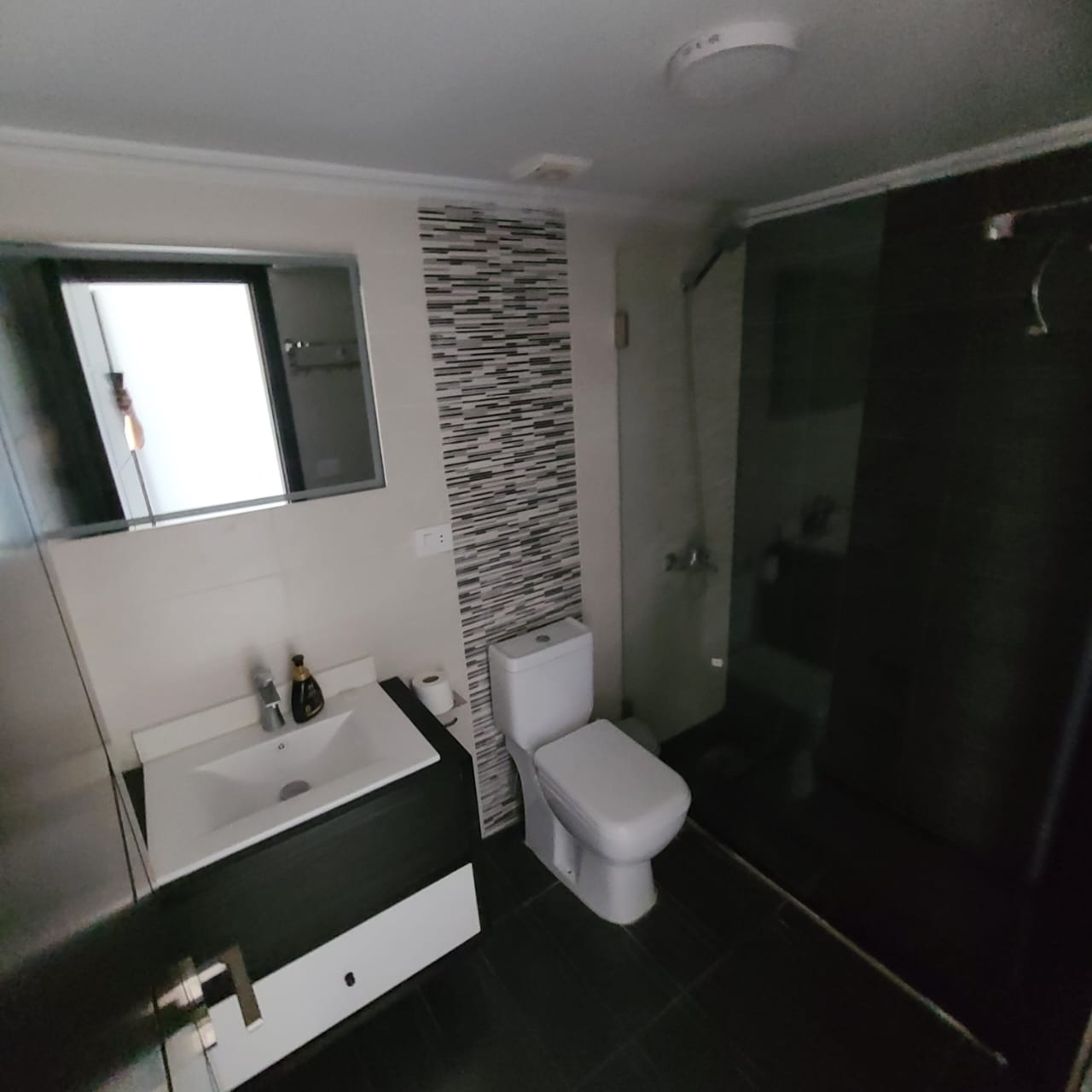 Apartment for rent in Amchit- شقة للإيجار في عمشيت