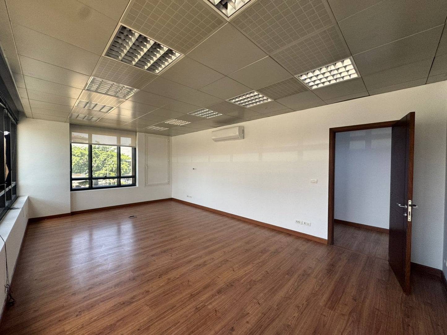 Office for rent in Dekweneh - مكتب للإيجار في الدكوانة