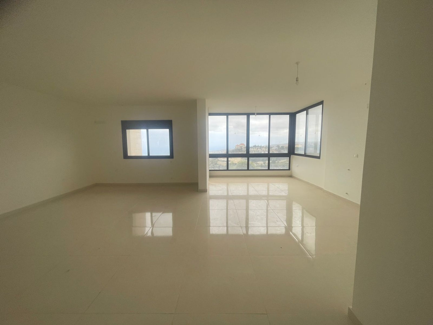 Apartment for sale in Jbeil - شقة للبيع في جبيل