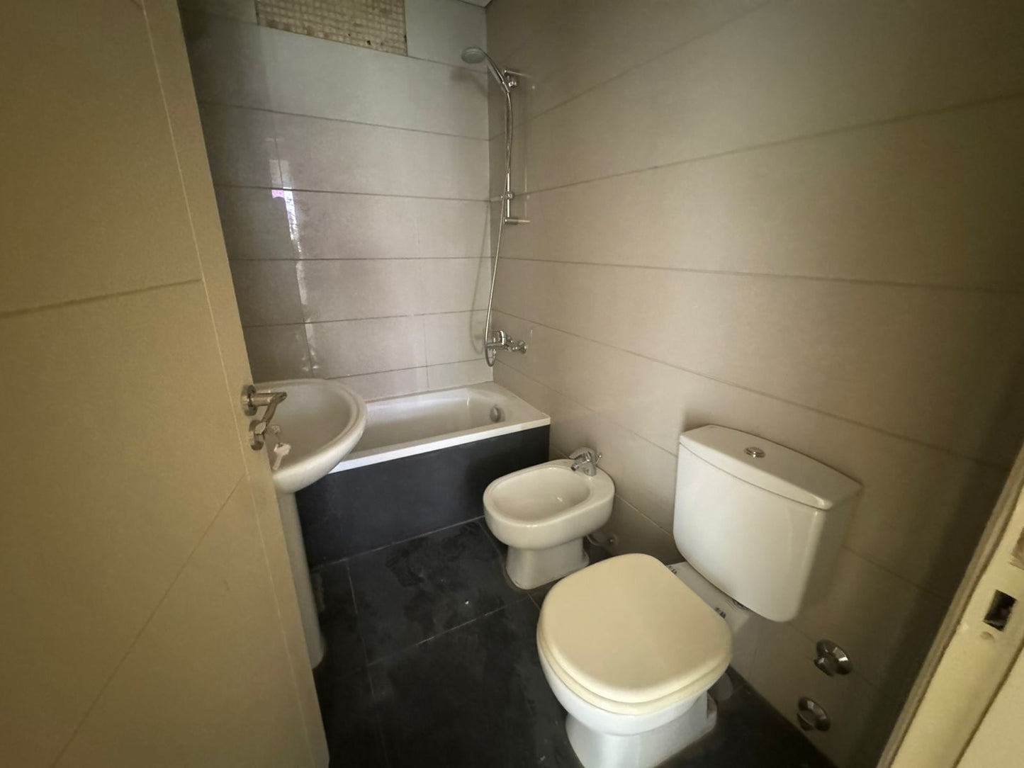 Apartment for sale in Monteverde - شقة للبيع في مونتيفيردي