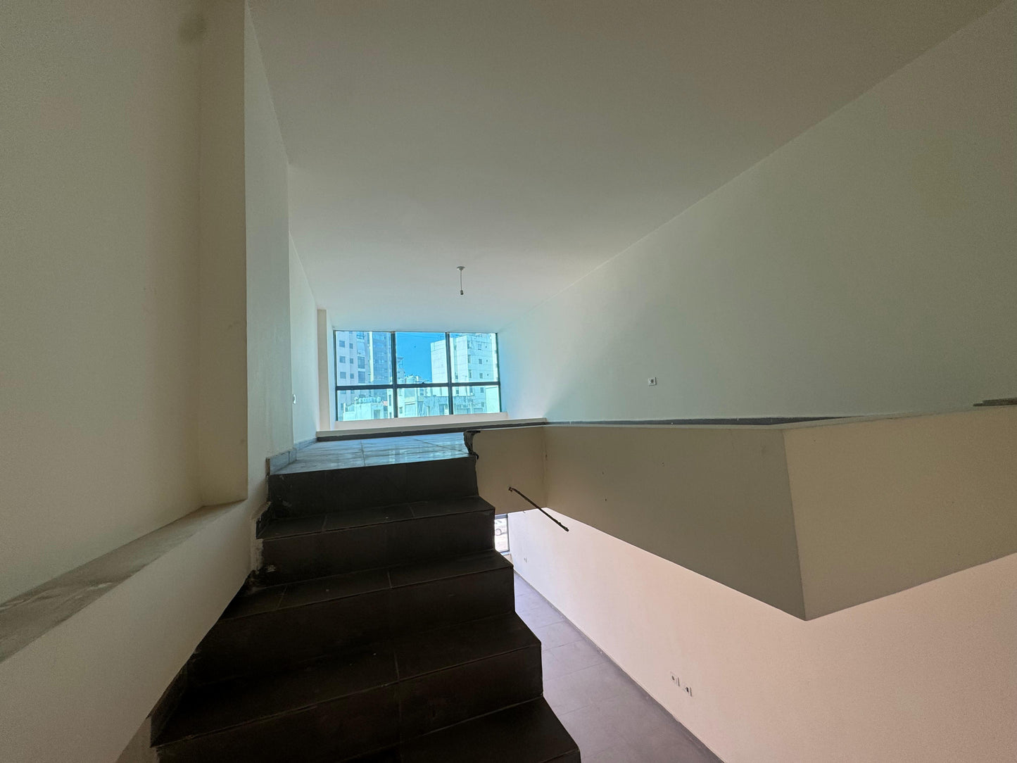 Office for rent in Dekweneh - مكتب للإيجار في الدكوانة