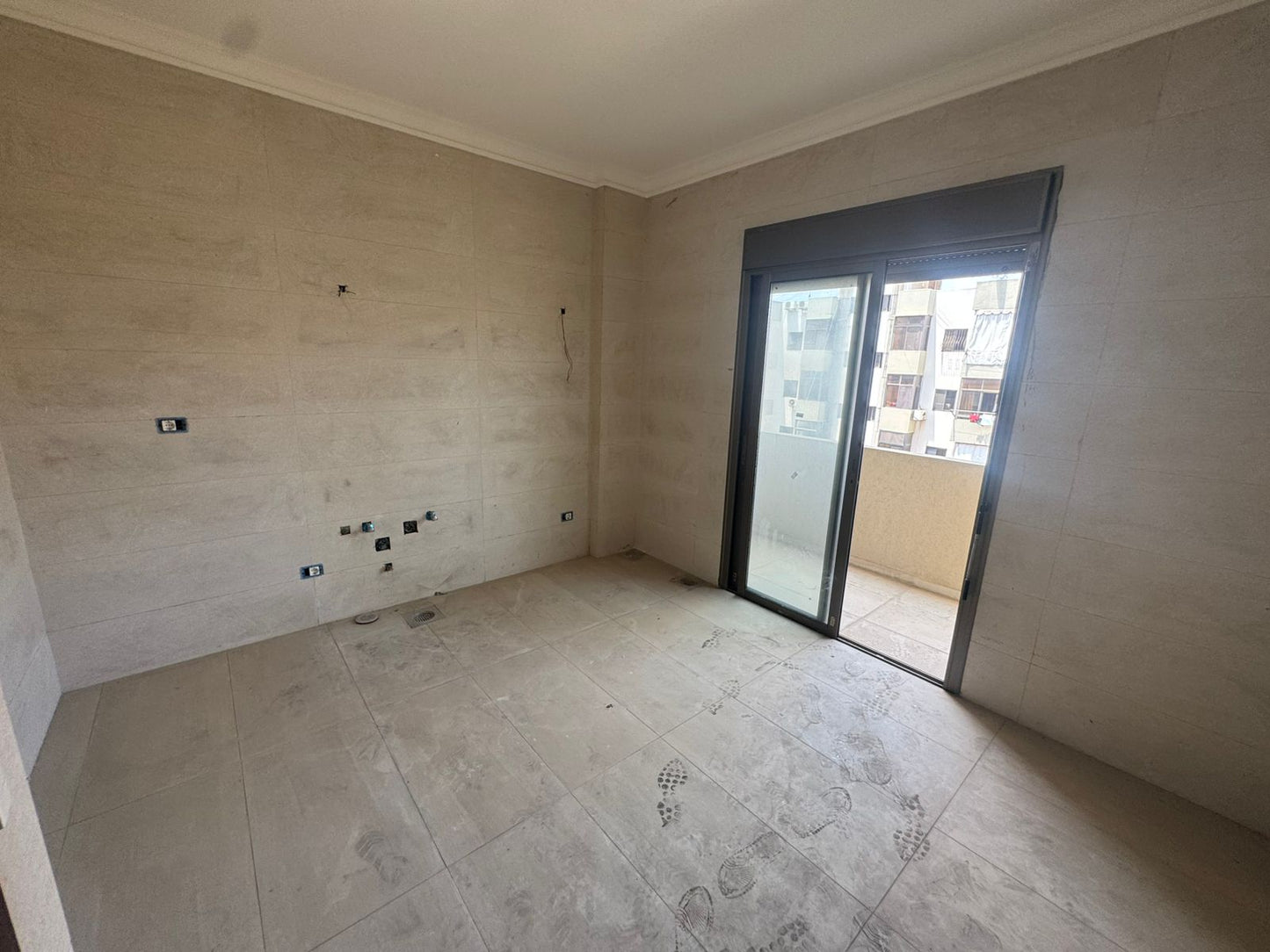 Apartment for sale in Dekweneh - شقة للبيع في الدكوانة