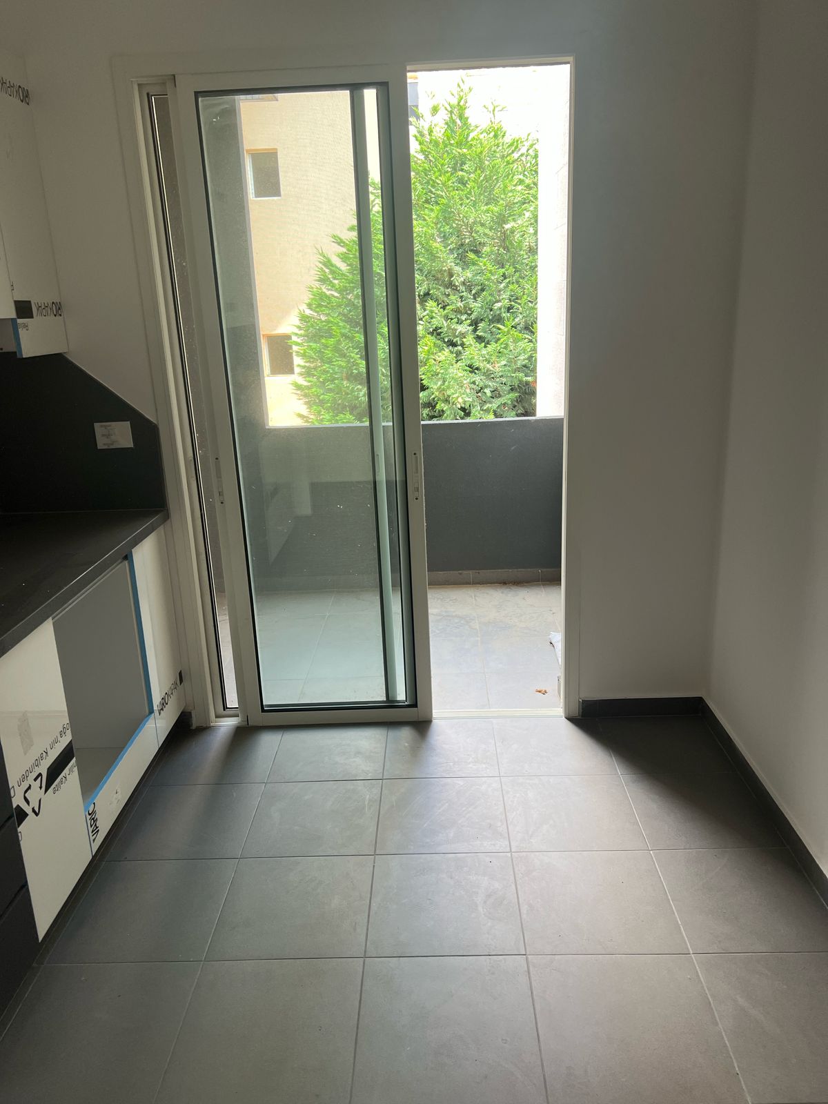 Apartment for sale in Jbeil - شقة للبيع في جبيل