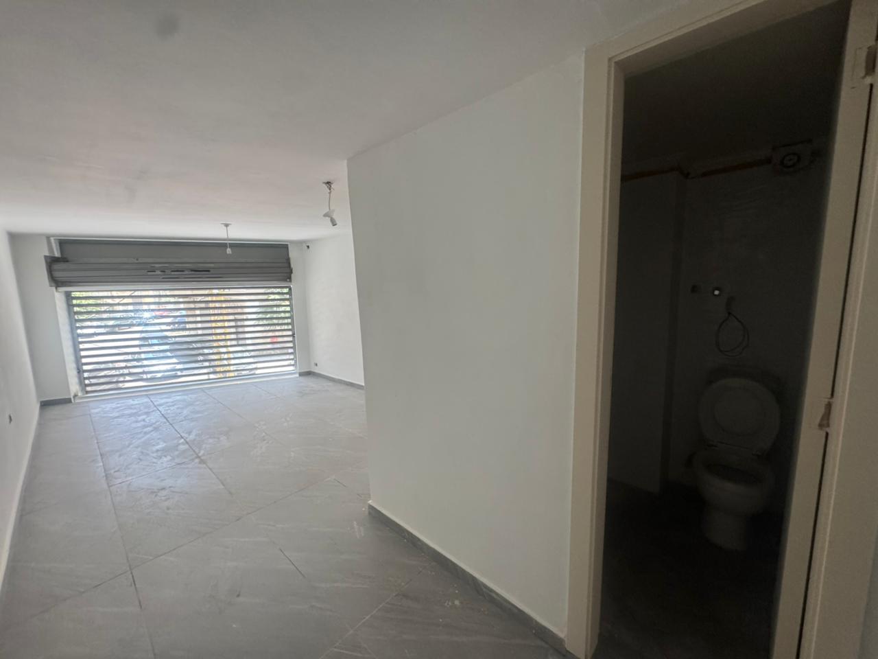 Shop for rent in Jdeideh - محل للإيجار في جديدة