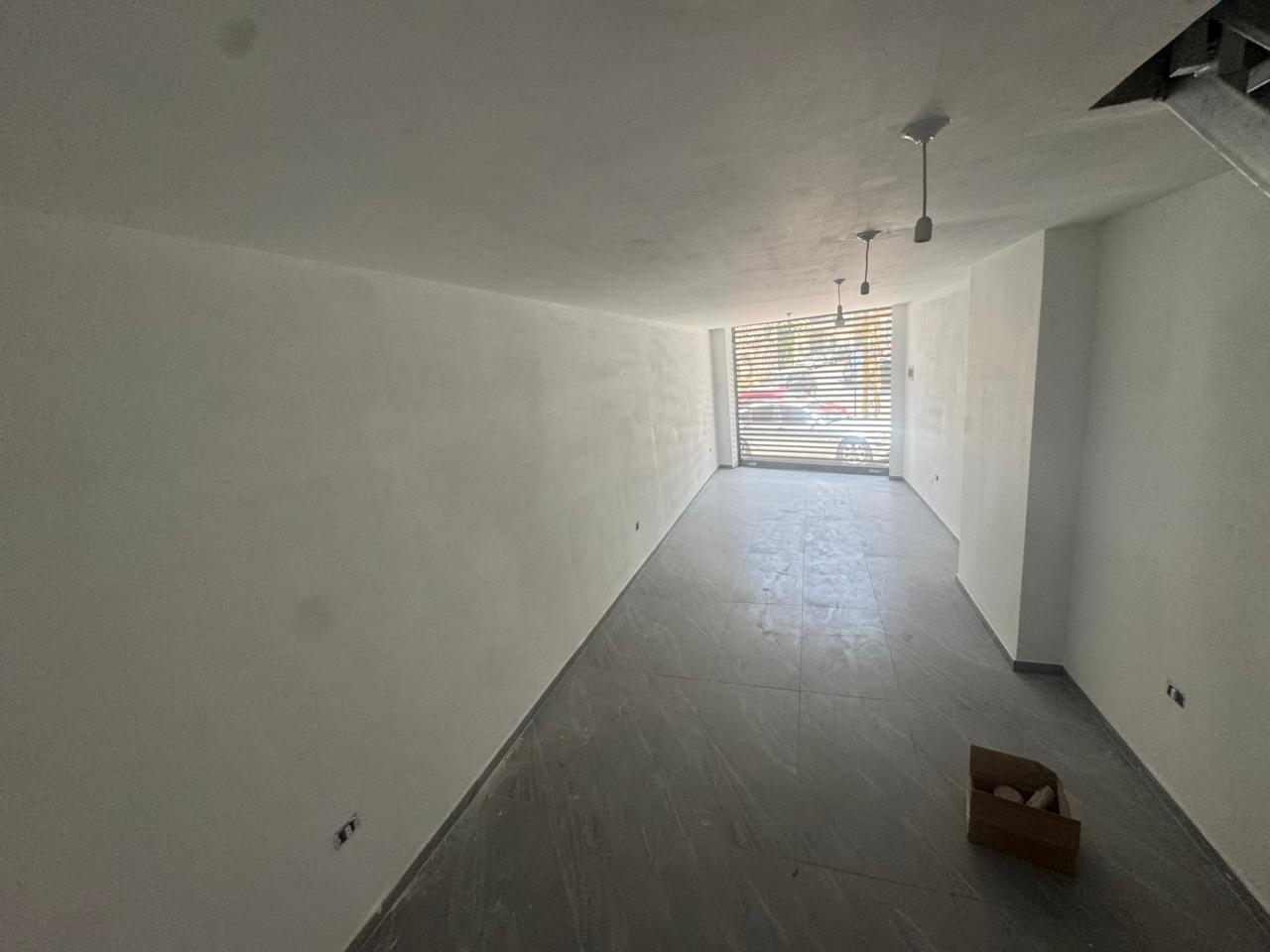 Shop for rent in Jdeideh - محل للإيجار في جديدة