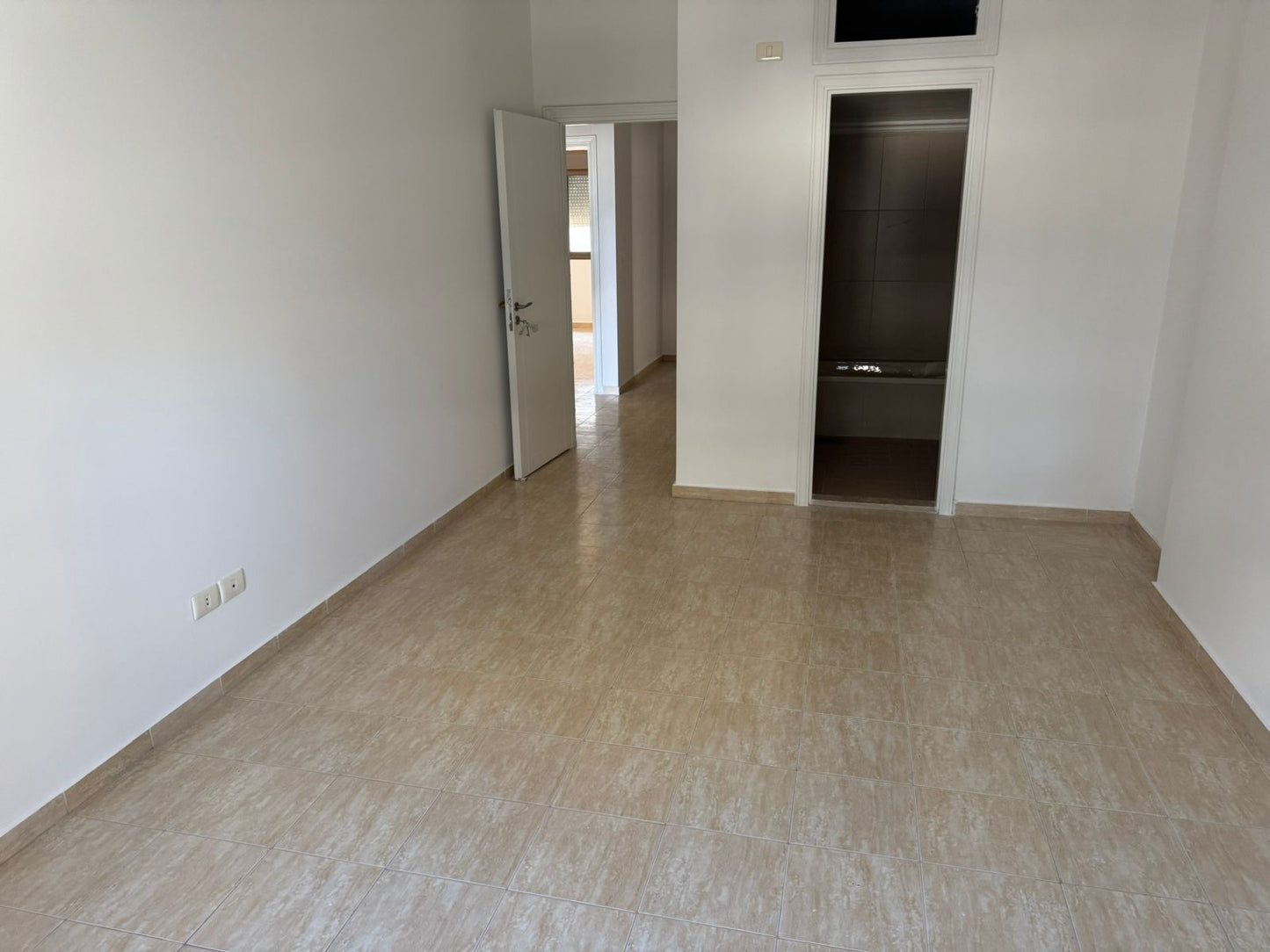 Apartment for sale in Dekweneh - شقة للبيع في دكوانة