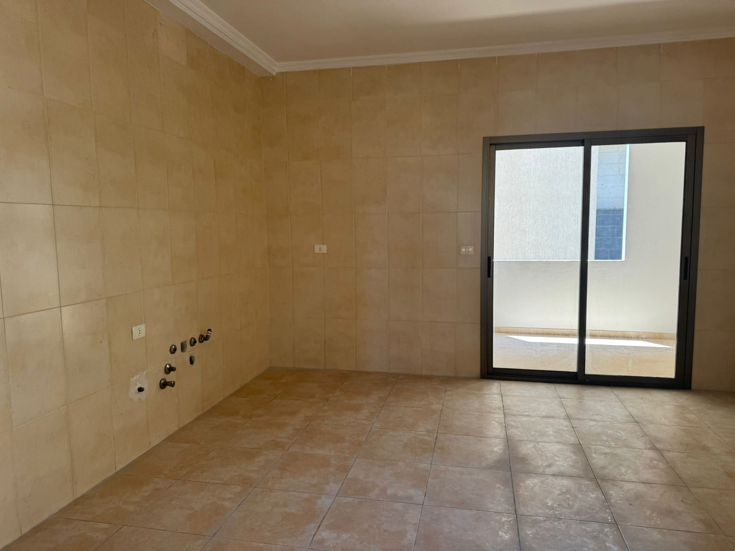 Apartment for sale in Dekweneh - شقة للبيع في دكوانة