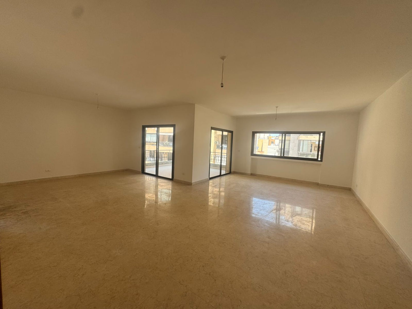 Apartment for sale in Dekweneh - شقة للبيع في دكوانة