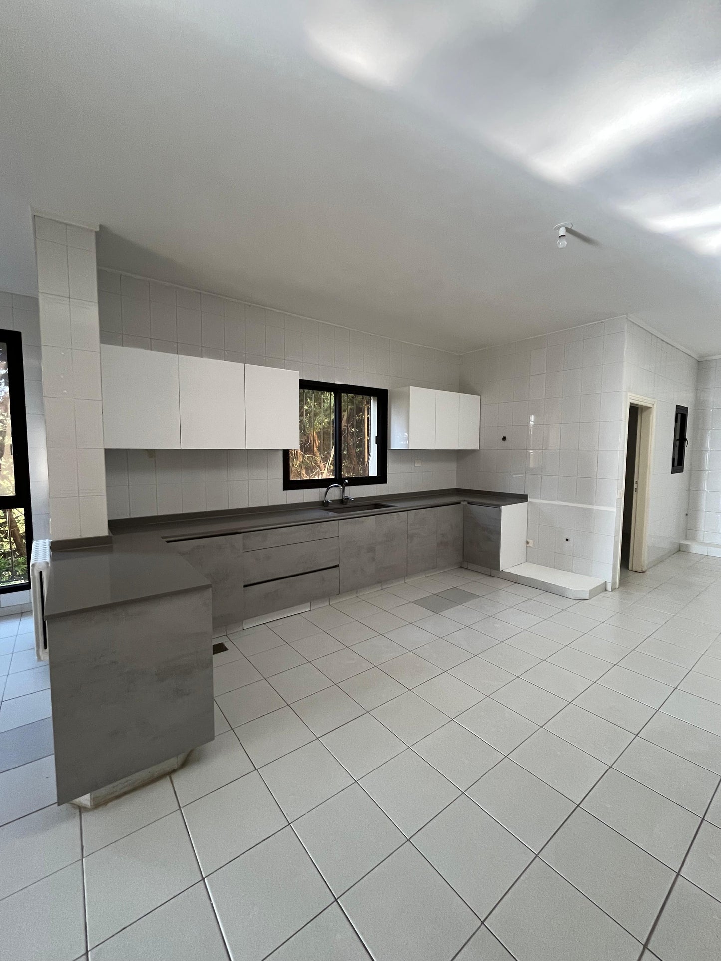 Apartment for sale in Mtayleb - شقة للبيع في المطيلب