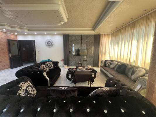 Apartment for sale in Beirut - شقة للبيع في بيروت