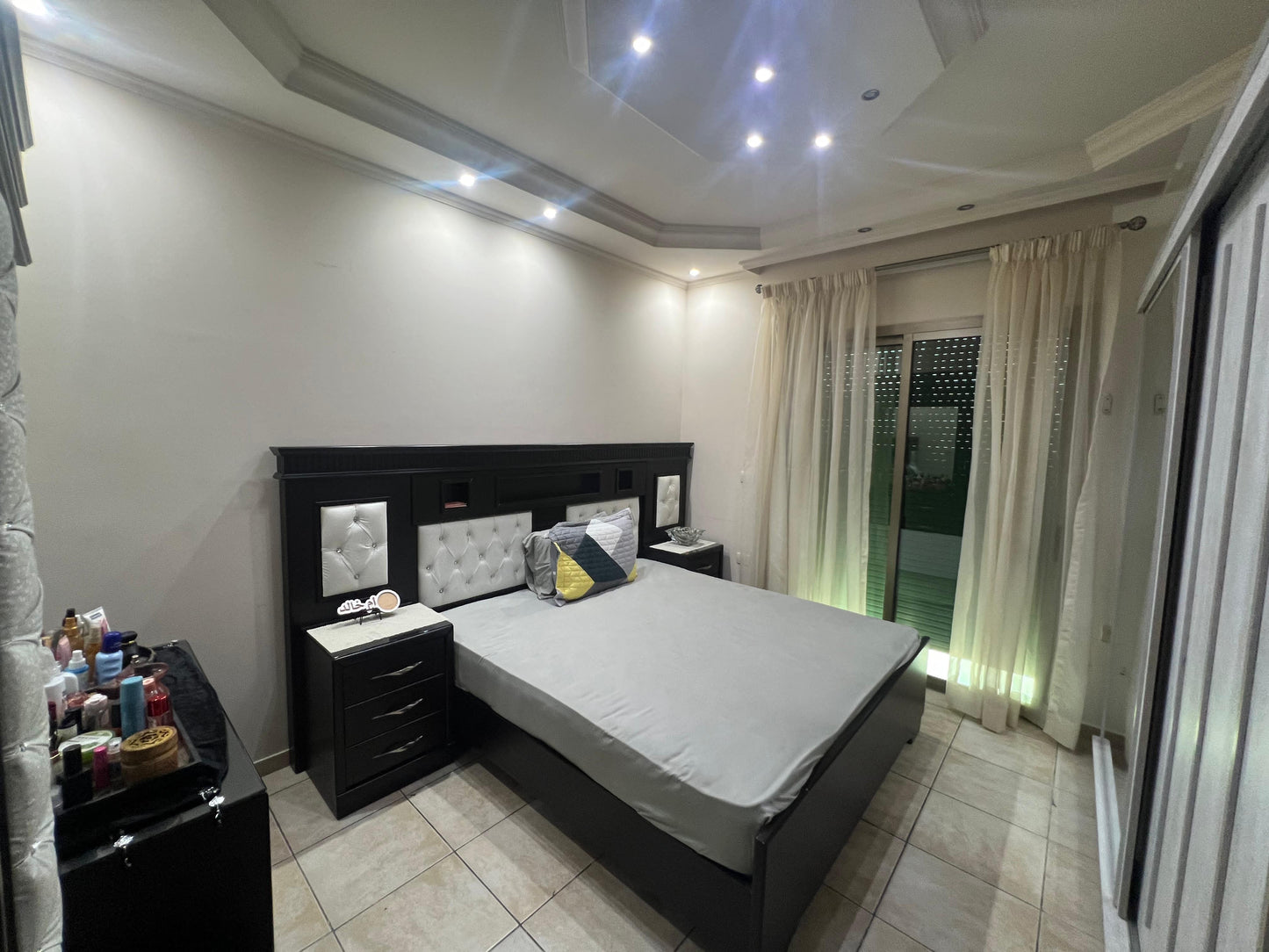 Apartment for sale in Beirut - شقة للبيع في بيروت