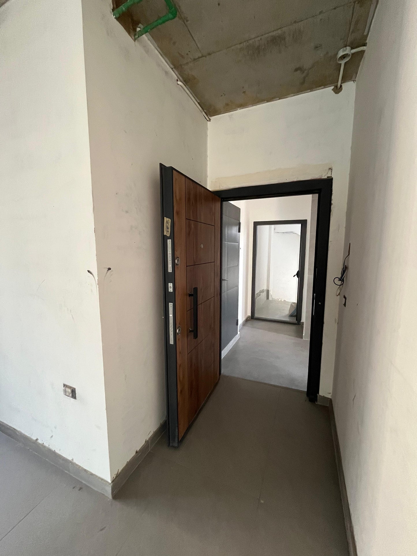 Office for rent in Antelias - مكتب للإيجار في أنطلياس