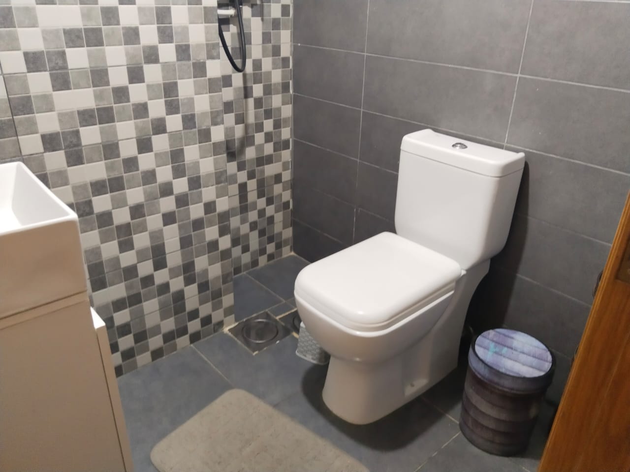 Apartment for sale in Amchit - شقة للبيع في عمشيت