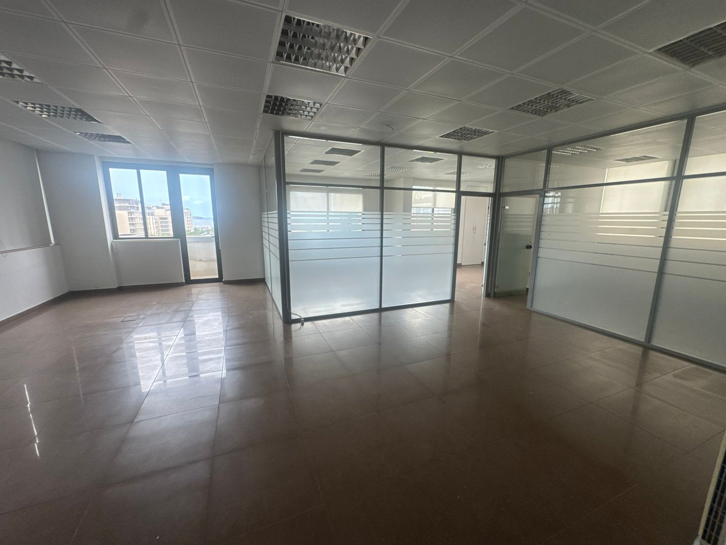 Office for rent in Dbayeh - مكتب للإيجار في ضبية