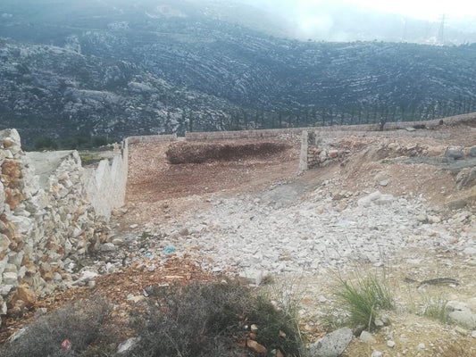 Land for sale in Ain Aakrine - أرض للبيع في عين عكرين