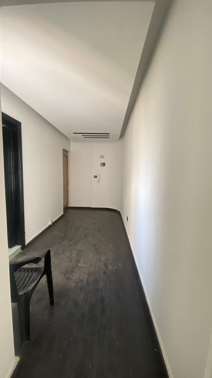 Office for sale in Tripoli - مكتب للبيع في طرابلس