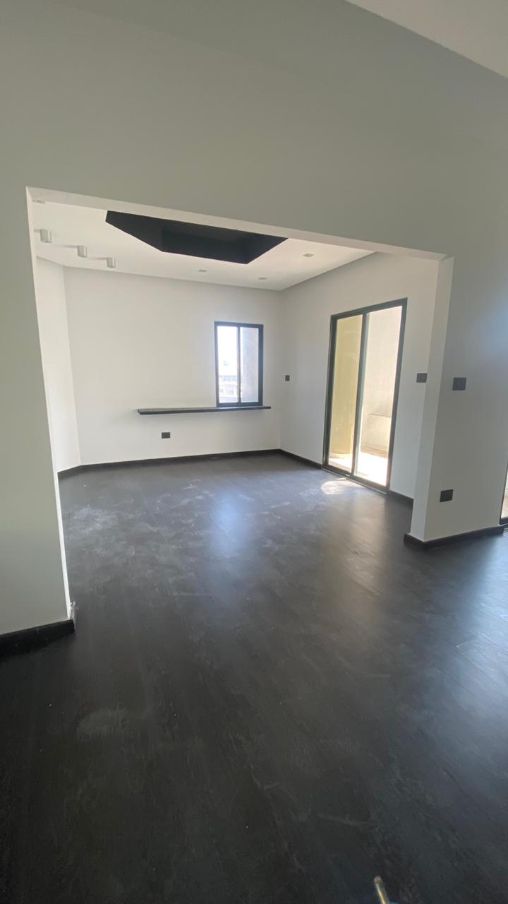 Office for sale in Tripoli - مكتب للبيع في طرابلس