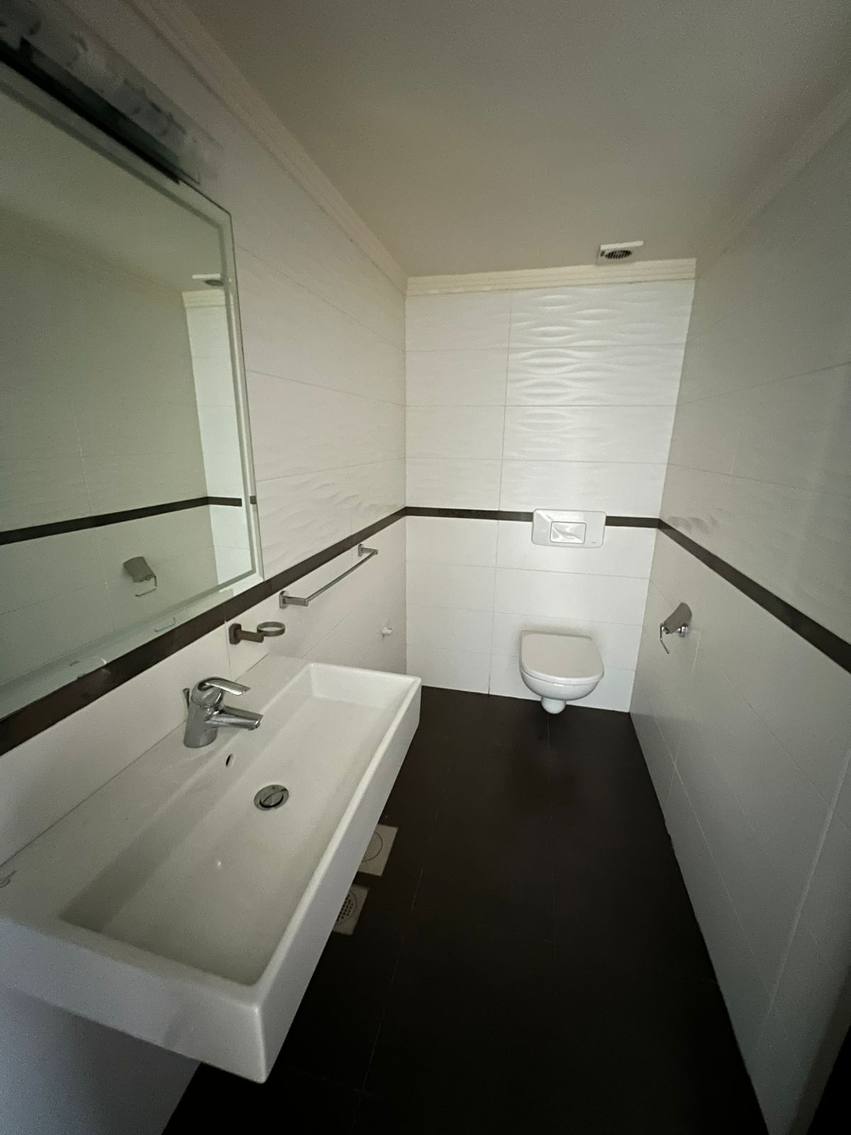 Apartment for rent in Jbeil - شقة للإيجار في جبيل GM114RA