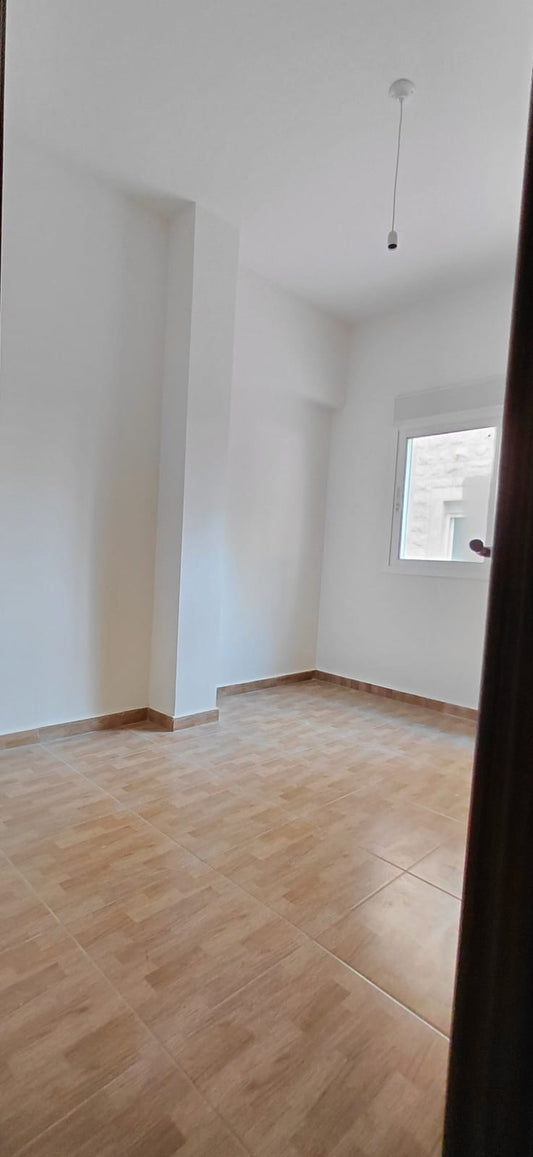 Apartment for sale in Nahr Ibrahim - شقة للبيع في نهر إبراهيم GM140K