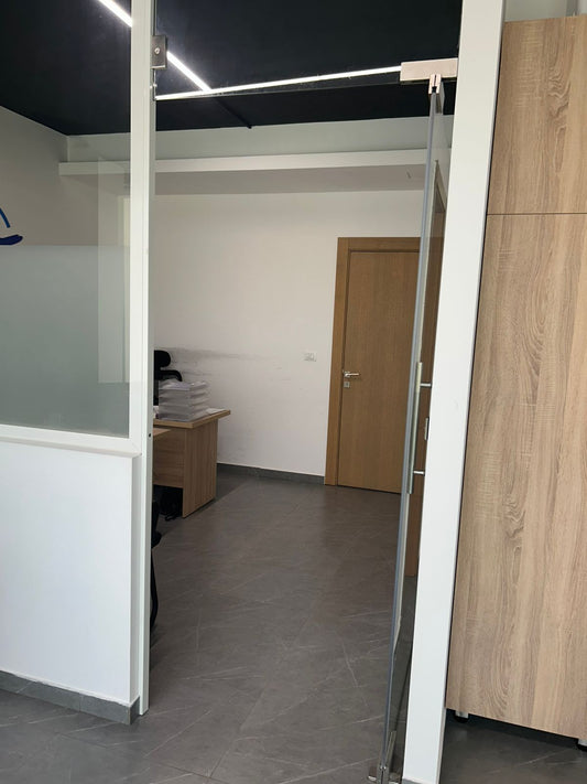 Office for rent in Dbayeh - مكتب للإيجار في ضبية GM306R