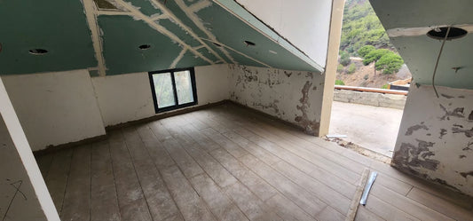 Rooftop for sale in Mansourieh - سطح للبيع في المنصورية GM102AJ