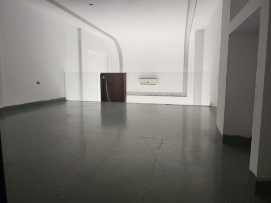 Shop for sale in Sin El Fil - محل للبيع في سن الفيل GM307R